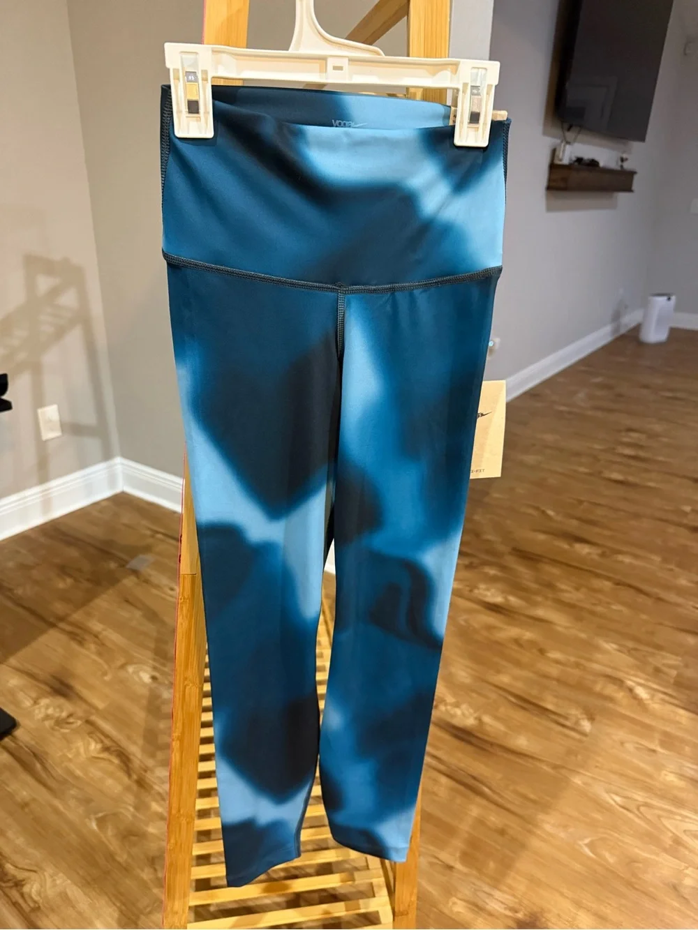 NWT Nike Yoga Leggings, Size Small